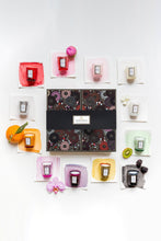 Load image into Gallery viewer, Voluspa Japonica 12 Candle Gift Set
